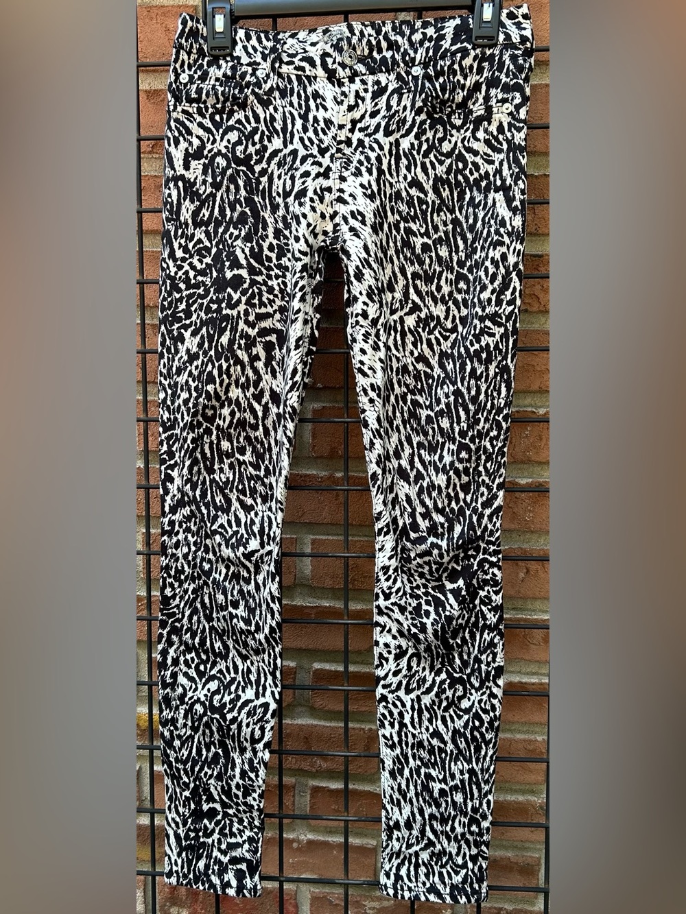 7 For All Kind Stark Black and White High-Contrast Leopard Print